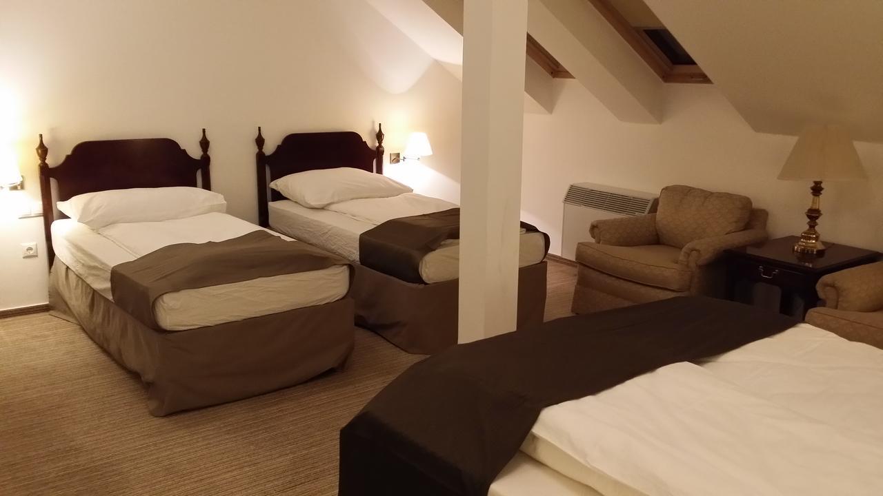 Opera Loft Rooms And Apartments Будапеща Екстериор снимка