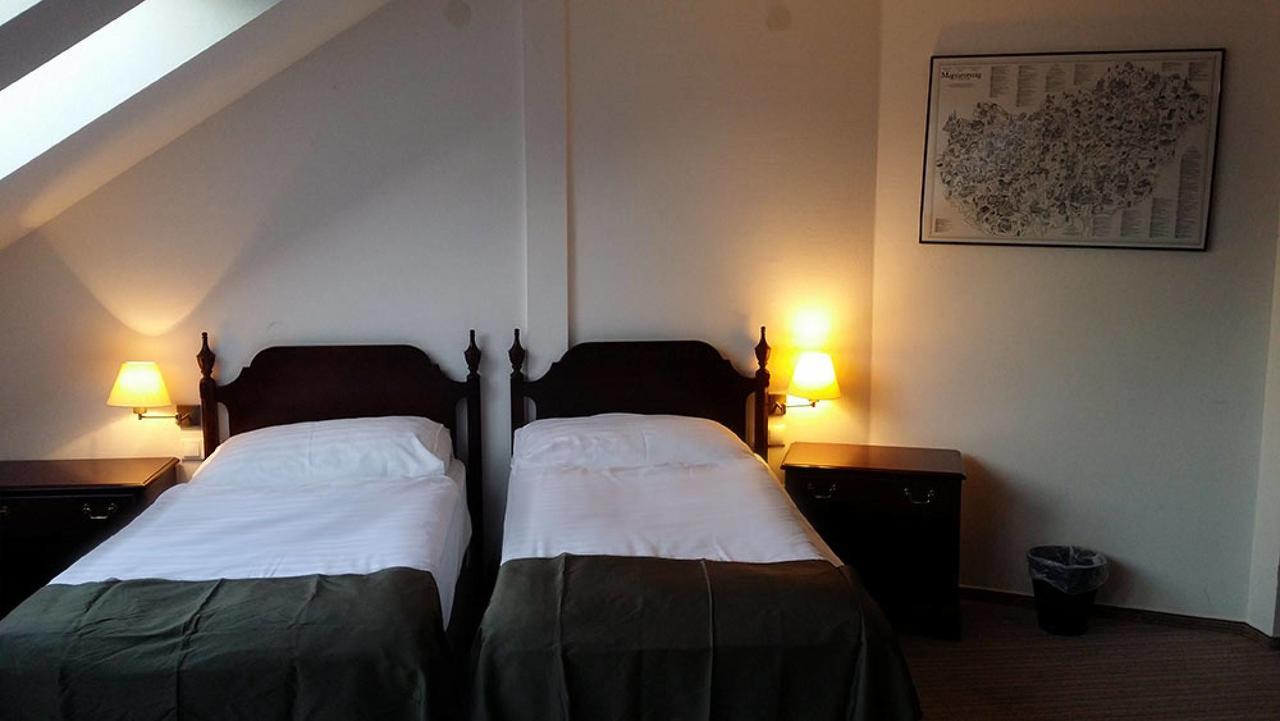 Opera Loft Rooms And Apartments Будапеща Екстериор снимка
